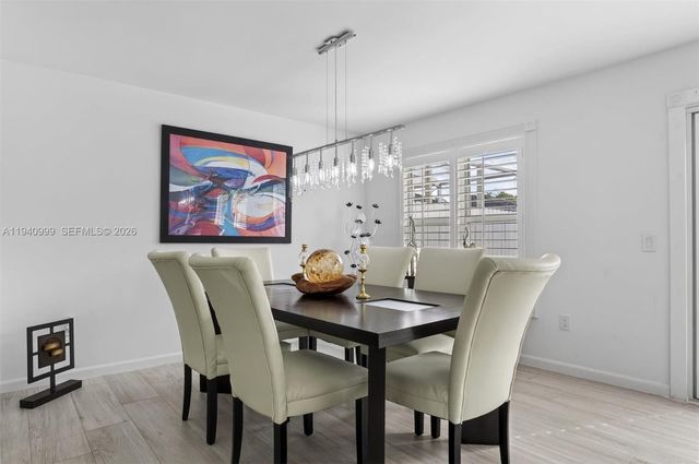 7110 SW 54th St, Miami, FL 33155