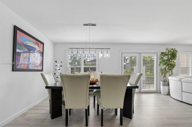 7110 SW 54th St, Miami, FL 33155