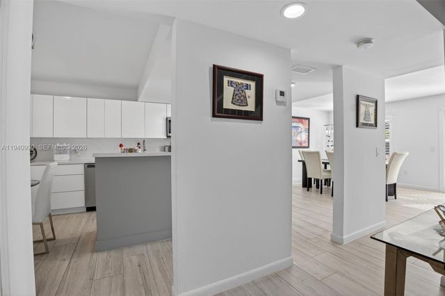 7110 SW 54th St, Miami, FL 33155