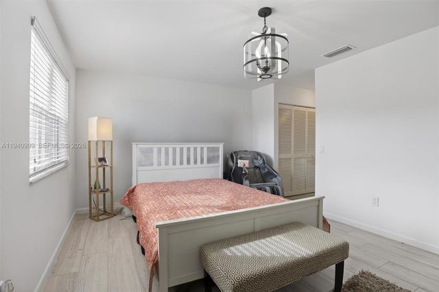 7110 SW 54th St, Miami, FL 33155