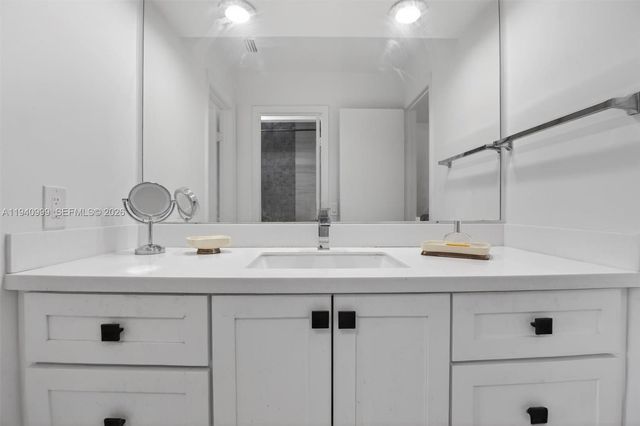 7110 SW 54th St, Miami, FL 33155