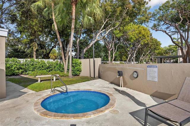 7110 SW 54th St, Miami, FL 33155