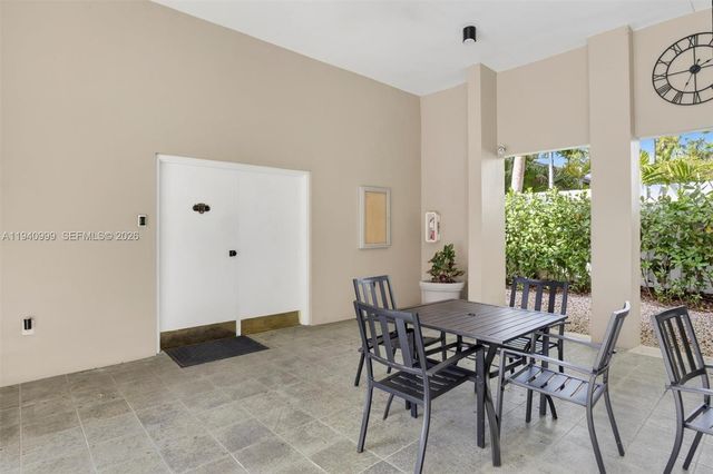 7110 SW 54th St, Miami, FL 33155