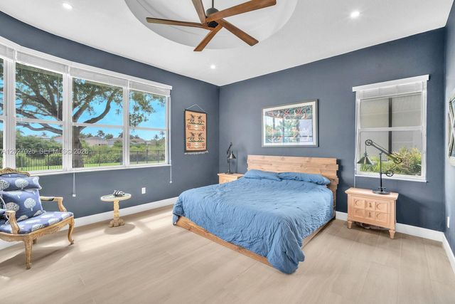 1453 SW 167th Ave, Pembroke Pines, FL 33027