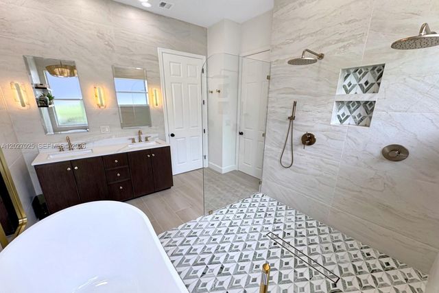 1453 SW 167th Ave, Pembroke Pines, FL 33027