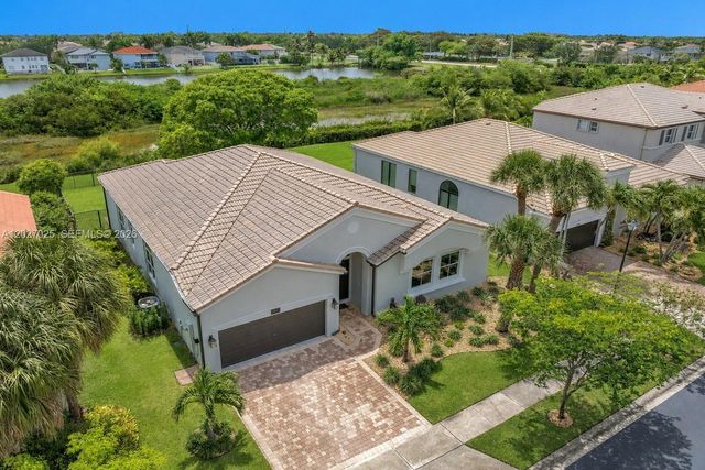 1453 SW 167th Ave, Pembroke Pines, FL 33027