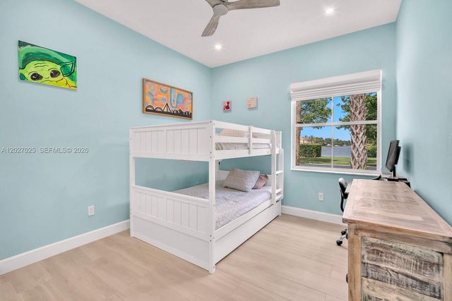 1453 SW 167th Ave, Pembroke Pines, FL 33027