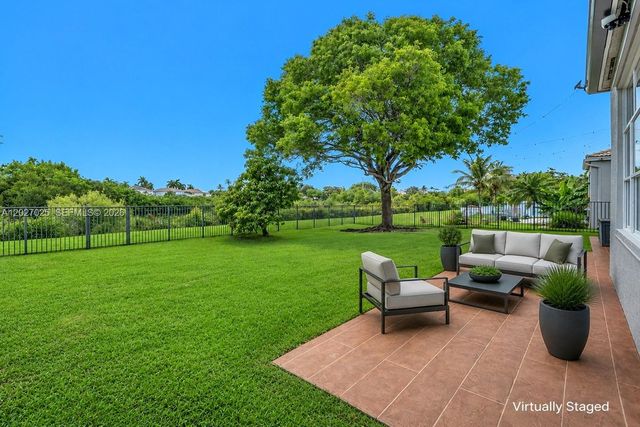 1453 SW 167th Ave, Pembroke Pines, FL 33027