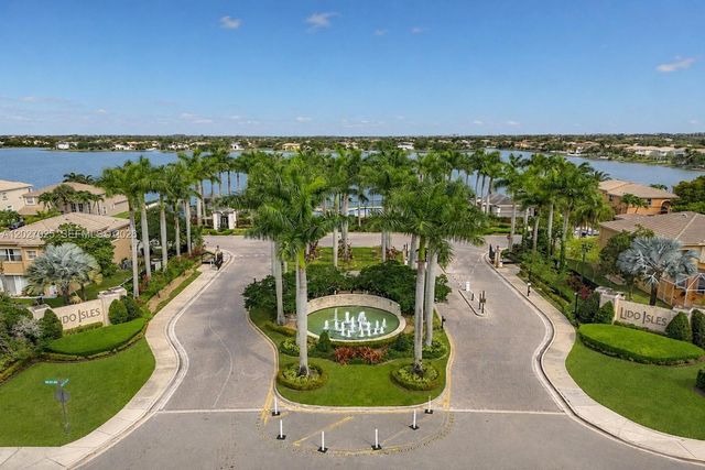 1453 SW 167th Ave, Pembroke Pines, FL 33027