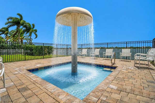 1453 SW 167th Ave, Pembroke Pines, FL 33027