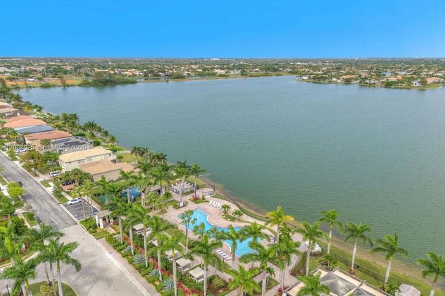 1453 SW 167th Ave, Pembroke Pines, FL 33027