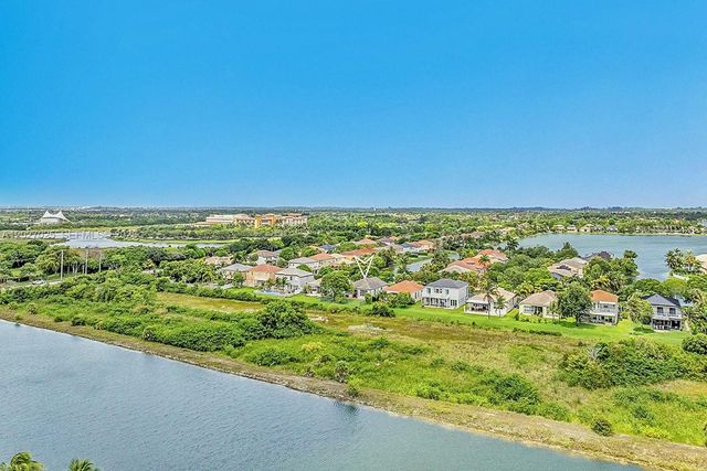 1453 SW 167th Ave, Pembroke Pines, FL 33027