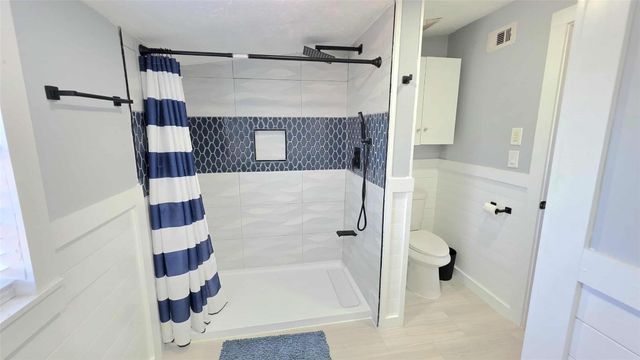 16623 Jolly Roger Road, Galveston, TX 77554