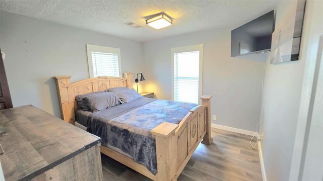 16623 Jolly Roger Road, Galveston, TX 77554