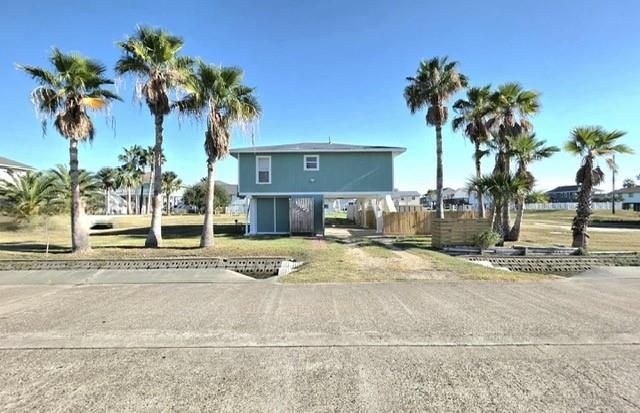 16623 Jolly Roger Road, Galveston, TX 77554