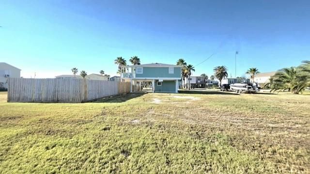 16623 Jolly Roger Road, Galveston, TX 77554