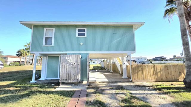 16623 Jolly Roger Road, Galveston, TX 77554