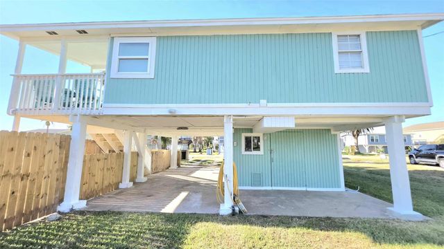 16623 Jolly Roger Road, Galveston, TX 77554