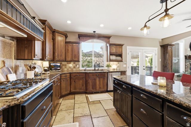 2098 S 550 W, Syracuse, UT 84075