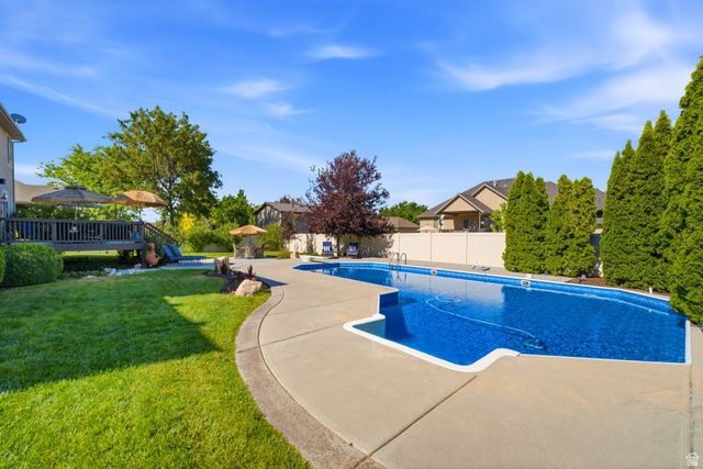 2098 S 550 W, Syracuse, UT 84075