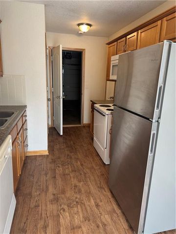 311 NE Adams Dairy Parkway, Blue Springs, MO 64014