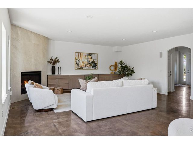 2554 Dutch Ct, Lafayette, CO 80026