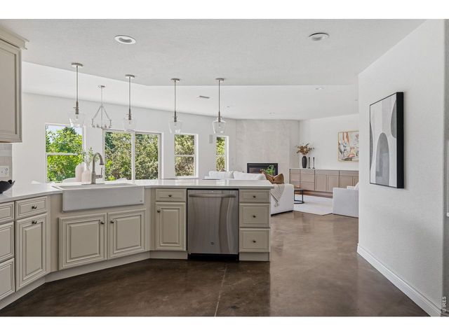 2554 Dutch Ct, Lafayette, CO 80026