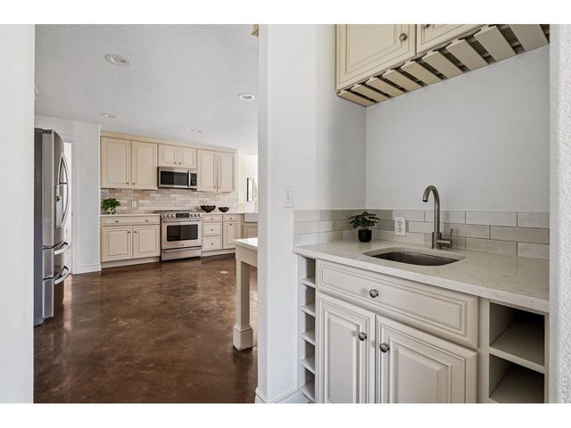 2554 Dutch Ct, Lafayette, CO 80026