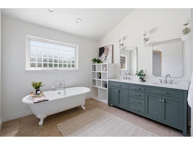 2554 Dutch Ct, Lafayette, CO 80026