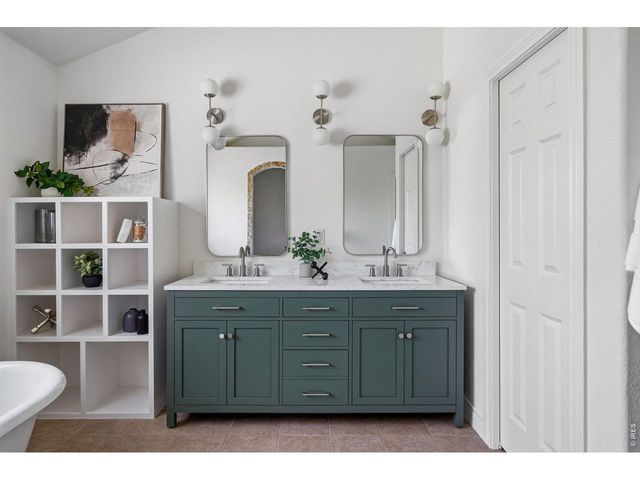 2554 Dutch Ct, Lafayette, CO 80026