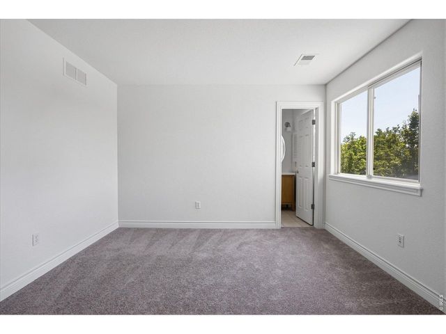 2554 Dutch Ct, Lafayette, CO 80026