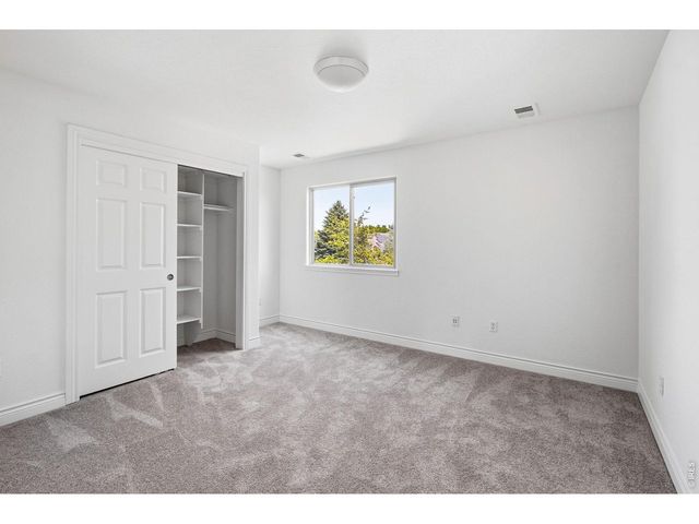 2554 Dutch Ct, Lafayette, CO 80026