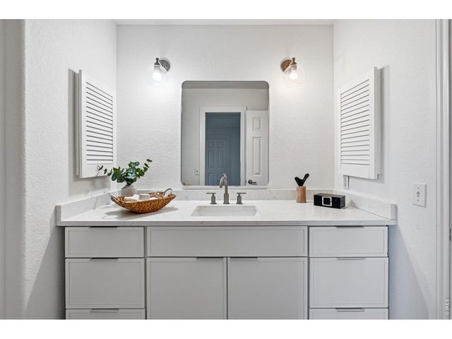 2554 Dutch Ct, Lafayette, CO 80026