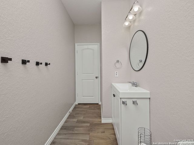 1019 Clovis Pl, San Antonio, TX 78221