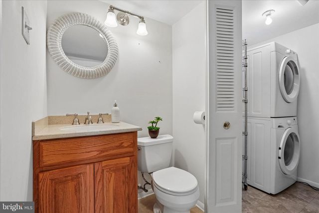 5200 HILLTOP DR #E17, Brookhaven, PA 19015