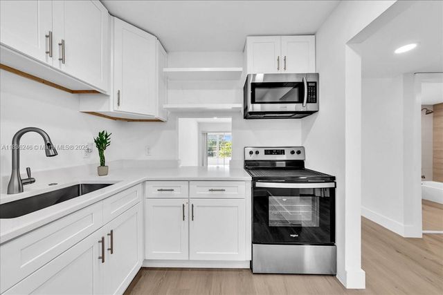 6000 NW 64th Ave 303, Tamarac, FL 33319