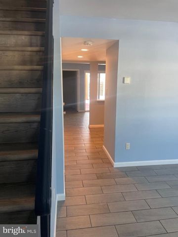 6 VERNON CT, Sicklerville, NJ 08081