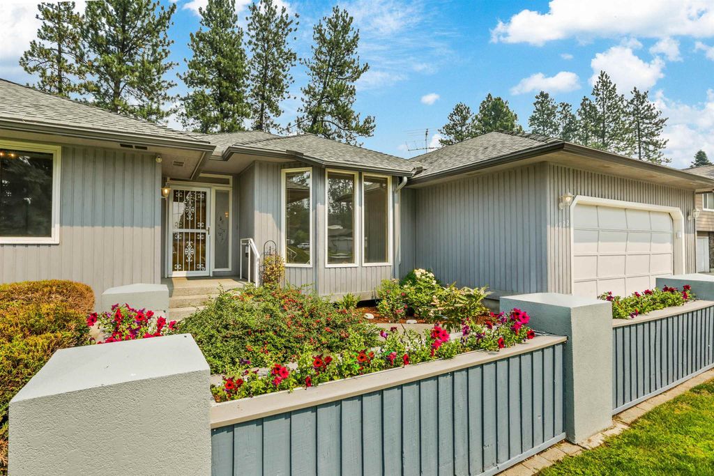 6922 W Johannsen Ave, Nine Mile Falls, WA 99026 photo 3