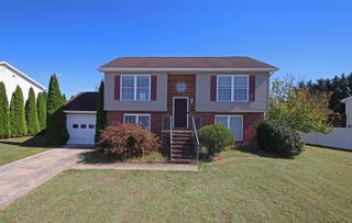 1340 STONECHRIS DR, Harrisonburg, VA 22802