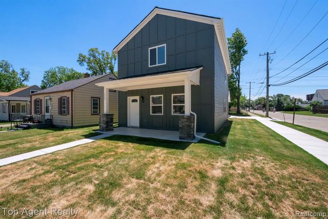 1404 E George Avenue, Hazel Park, MI 48030