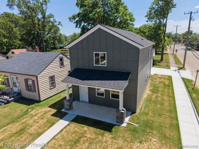 1404 E George Avenue, Hazel Park, MI 48030