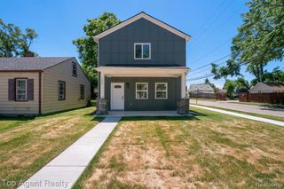 1404 E George Avenue, Hazel Park, MI 48030