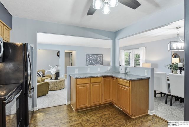 8526 Pinkney Street, Omaha, NE 68134
