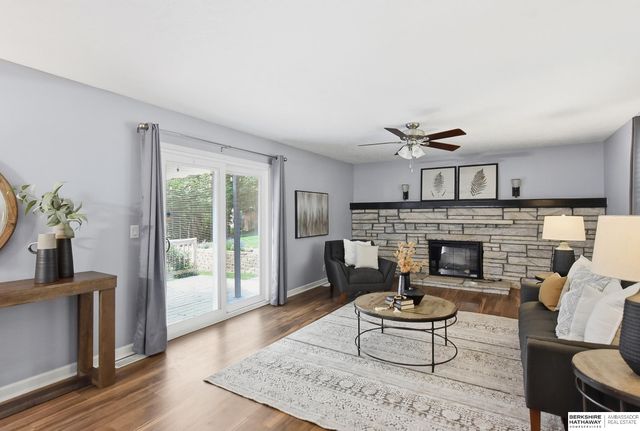 8526 Pinkney Street, Omaha, NE 68134