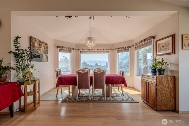 326 23rd Street NE, East Wenatchee, WA 98802