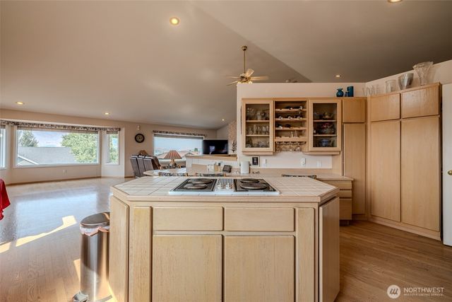 326 23rd Street NE, East Wenatchee, WA 98802