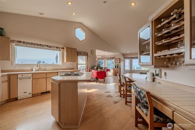 326 23rd Street NE, East Wenatchee, WA 98802