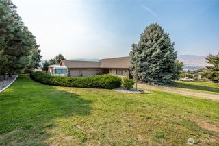 326 23rd Street NE, East Wenatchee, WA 98802