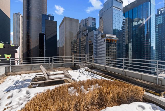 1600 Broadway Apt 20A, New York City, NY 10019