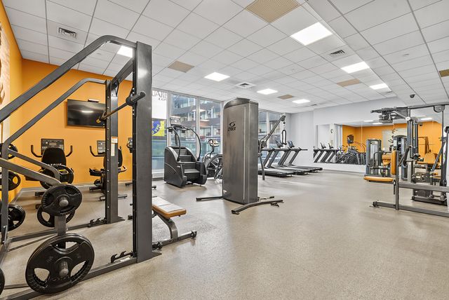 1600 Broadway Apt 20A, New York City, NY 10019